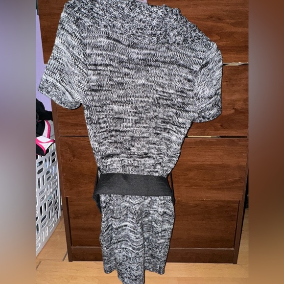 No Boundaries top - Picture 2 of 3